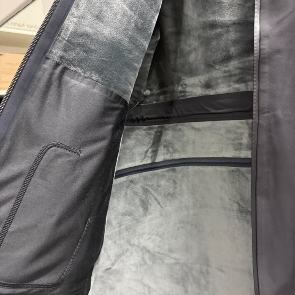 NWT Lululemon RepellShell Lined Waterproof Rain Jacket - Picture 2 of 5